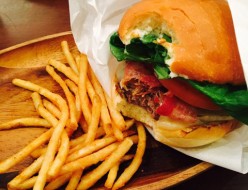 グルメ |ハンバーガー | 高品質で安いネイルサロンABCネイル 池袋店